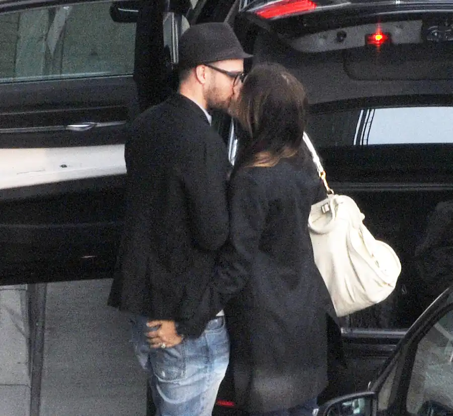 1420745533_justin timberlake jessica biel kissing zoom