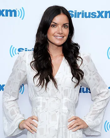 1421804497_courtney robertson 441