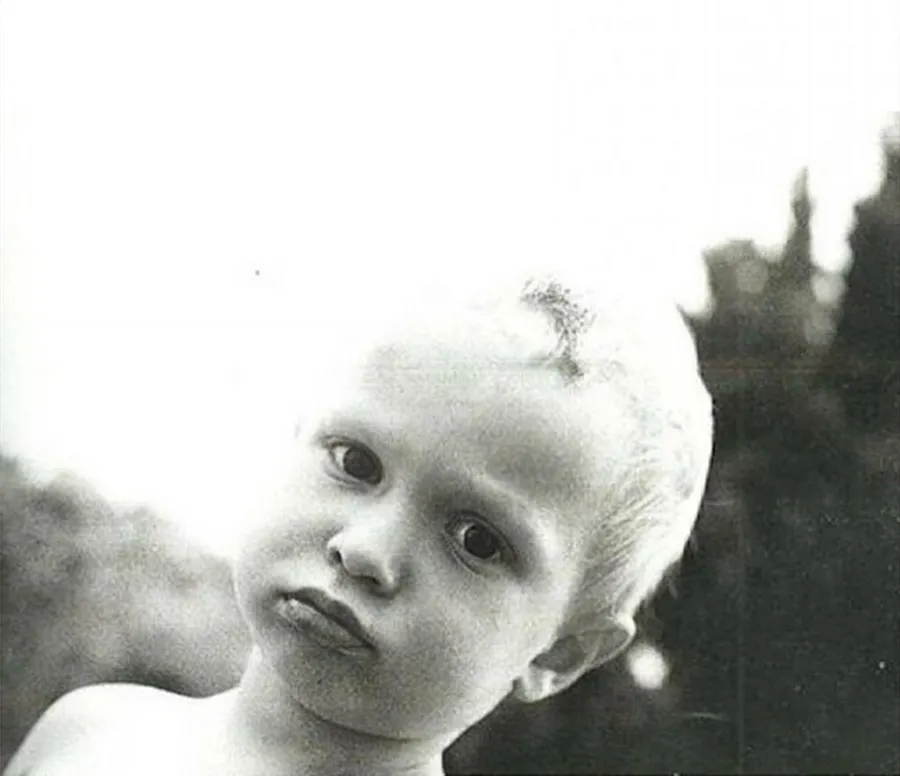 1421955927_ansel elgort tbt zoom c9f195f1 d358 4578 b770 695d8dd6ce4f