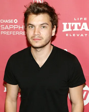 1422289882_emile hirsch 441