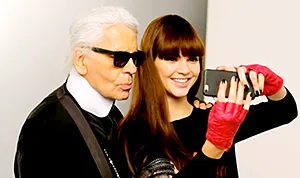 1422303352_karl lagerfeld kendall jenner 300