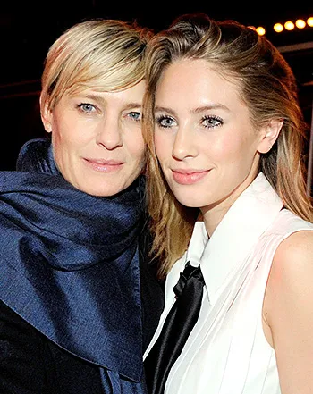 1422459467_robin wright dylan penn 350