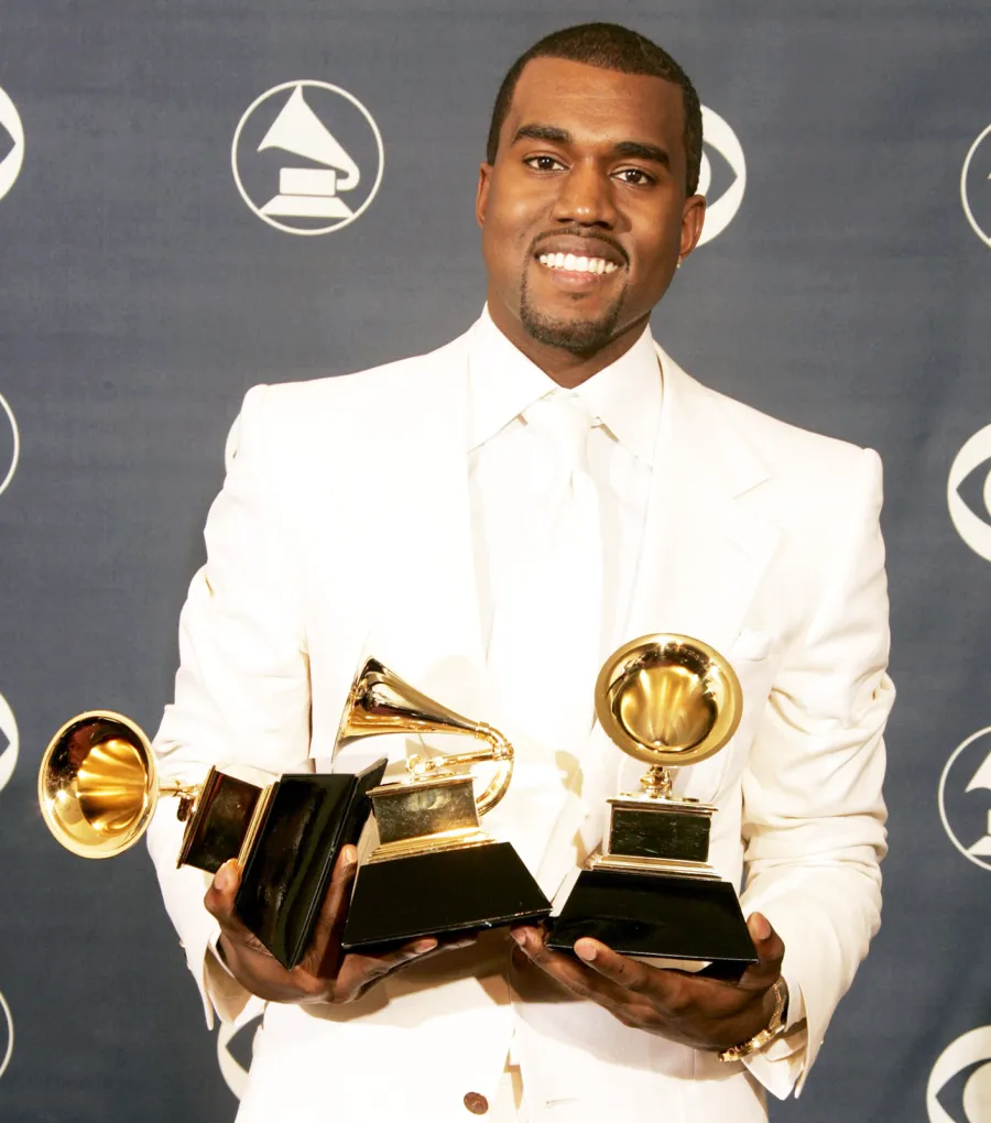 1423167673_kanye west zoom