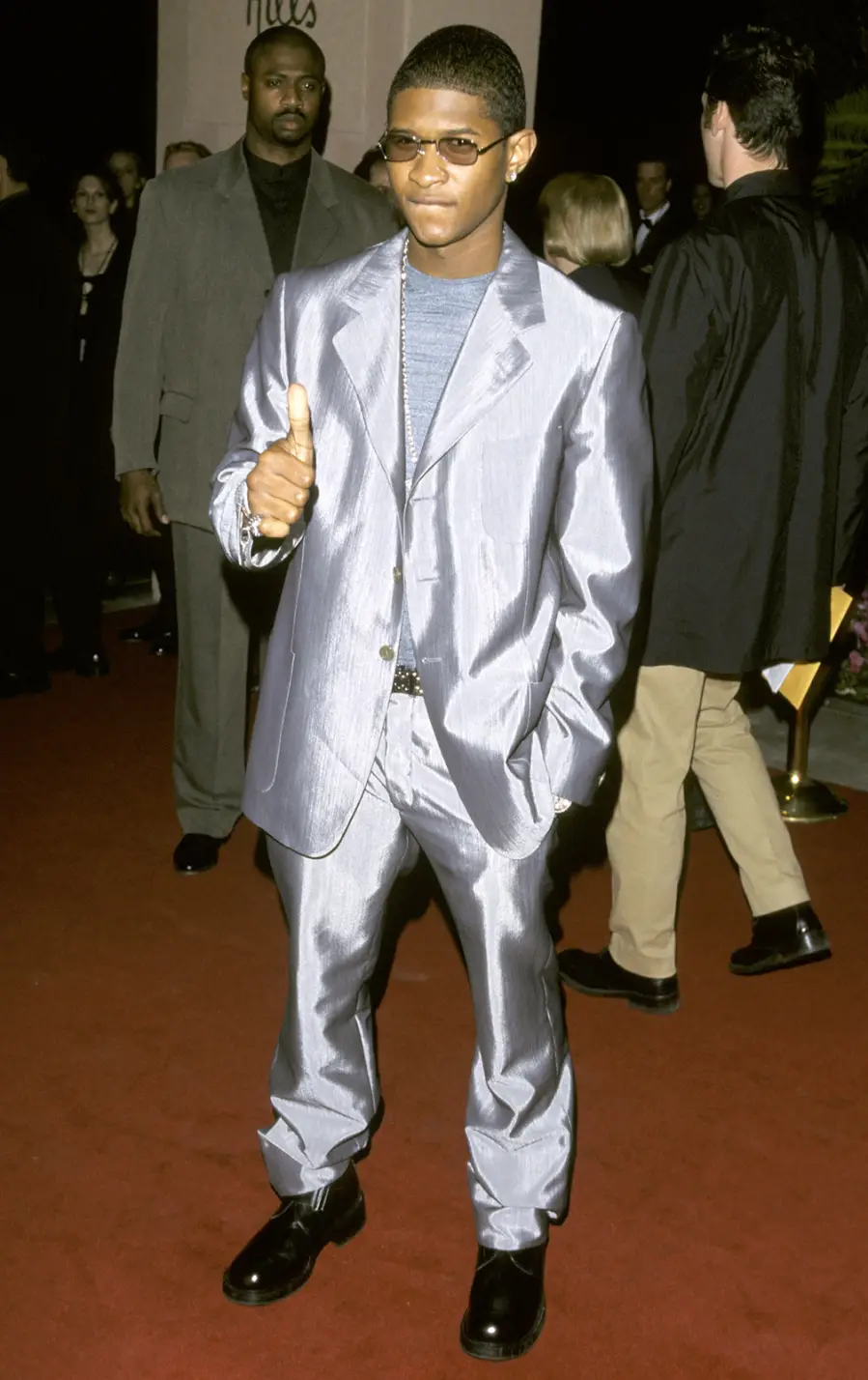 1423188220_usher raymond zoom