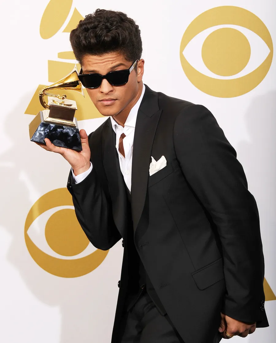 1423188772_bruno mars zoom