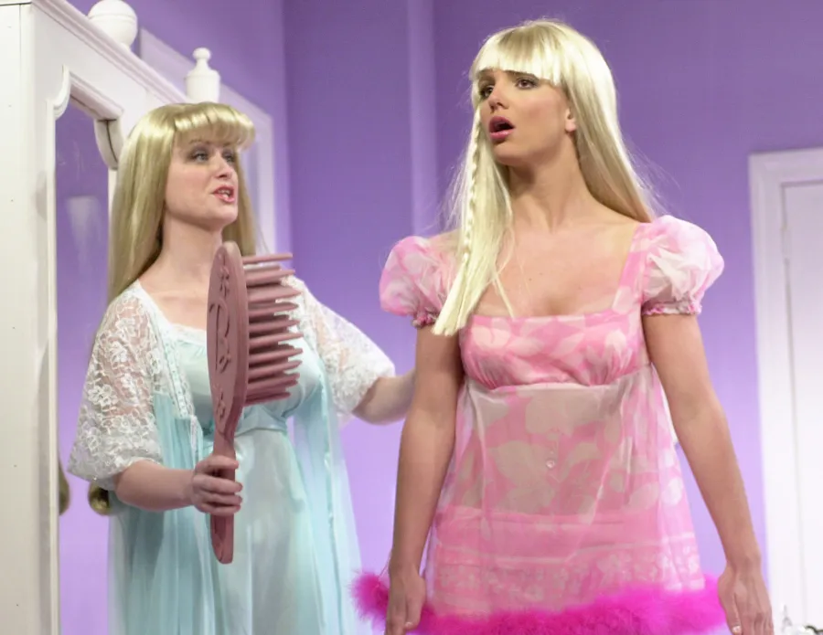 1423700198_britney spears snl zoom