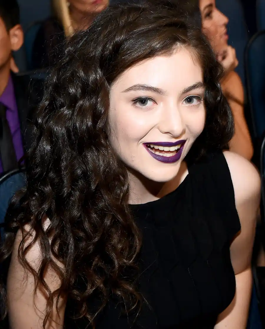 1423854781_lorde zoom
