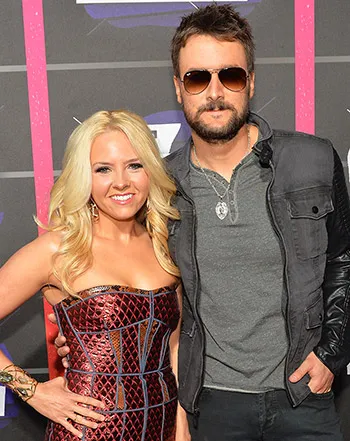 1424391715_eric church wife 441