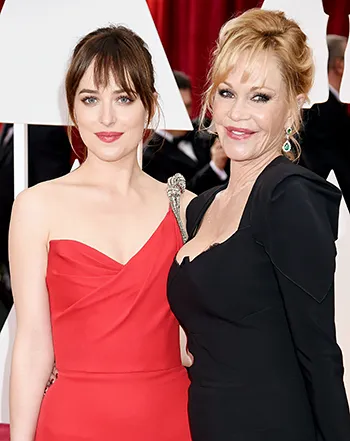 1424699454_dakota johnson melanie griffith 441