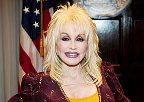1425328725dolly parton 206