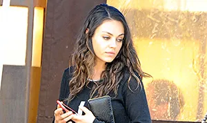 1425390905_mila kunis 300