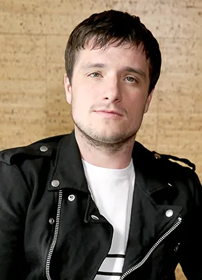 1425662462_josh hutcherson 290