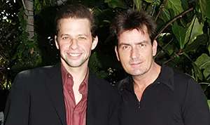 1426700764_jon cryer charlie sheen 178