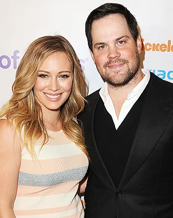 1426875577_hilary duff mike comrie 441
