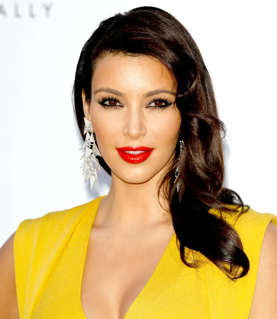 1427318254_kim kardashian 2012 amfar zoom