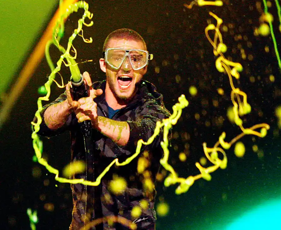 1427342063_justin timberlake slim zoom2