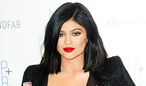 1427382910_kylie jenner 300