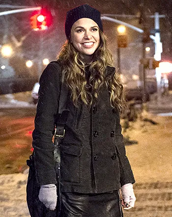 1427831275_sutton foster younger 350