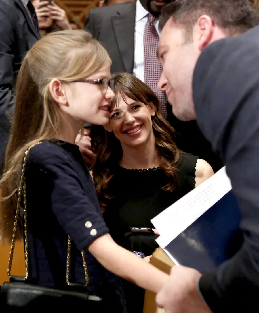 1428528035_8 jen ben violet zoom