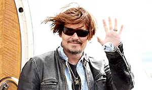 1429728478_johnny depp 300
