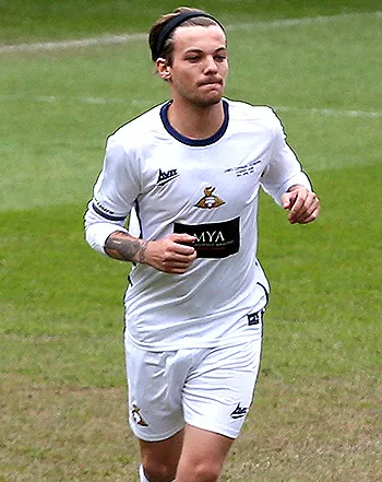 1429814611_louis tomlinson 441
