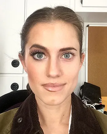 1430512725_allison williams 350