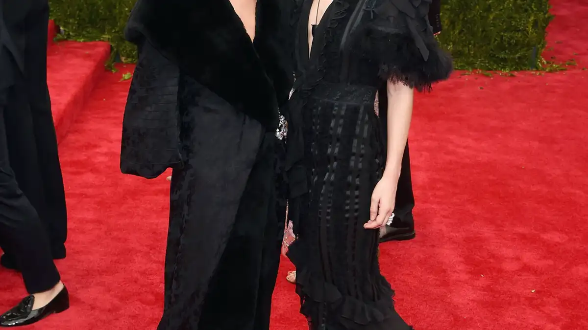 Mary-Kate Olsen and Ashley Olsen