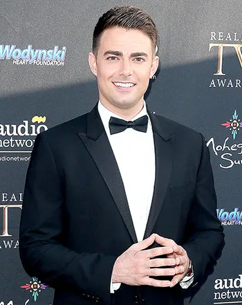 1431611526_jonathan bennett 441