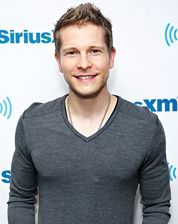 1431715409_matt czuchry 441