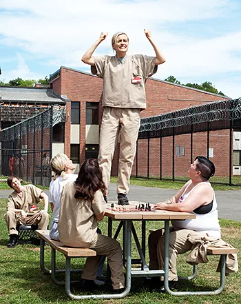 1433957013_taylor schilling oitnb s3 441