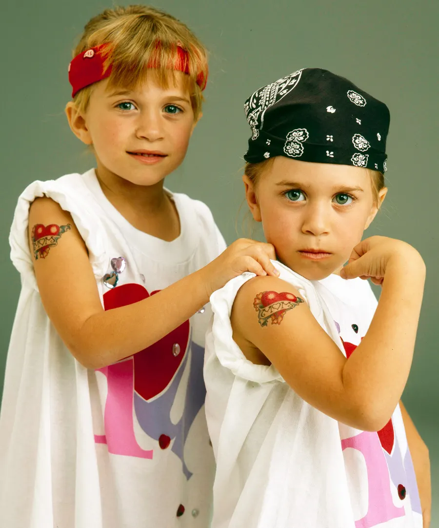 1434065942_mary kate ashley olsen muscle zoom