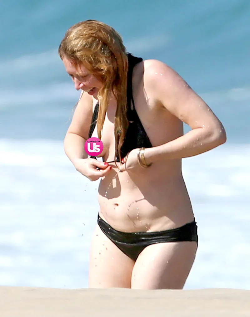 1434136219_natasha lyonne nip slip zoom