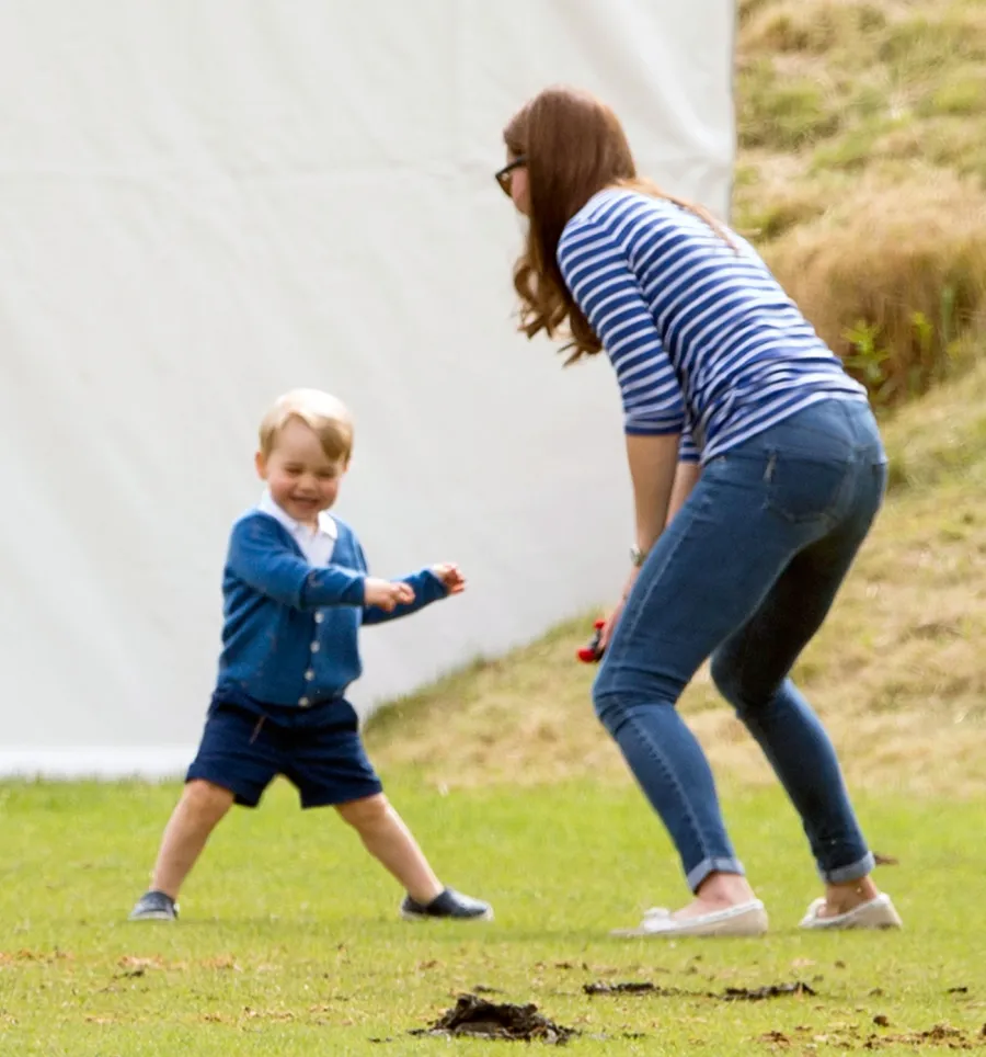 1434556190_prince george kate middleton playing zoom