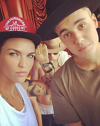 1435066694_justin bieber ruby rose 441