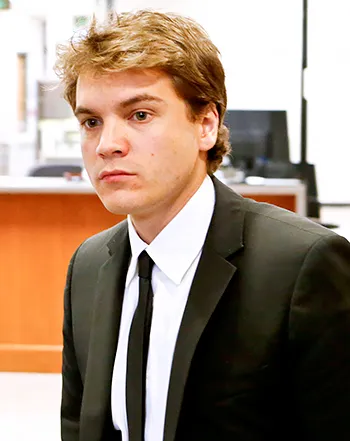 1435946312_emile hirsch 441