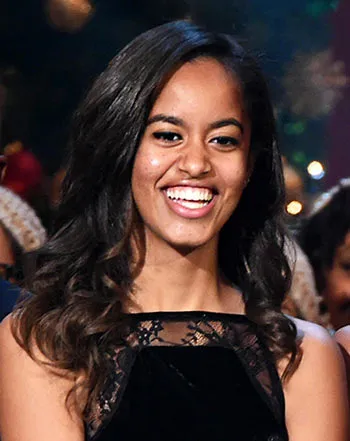 1436106076_malia obama v