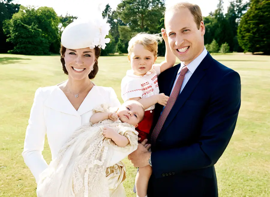 1436459502_kate middleotn princess charlotte prince george prince william zoom