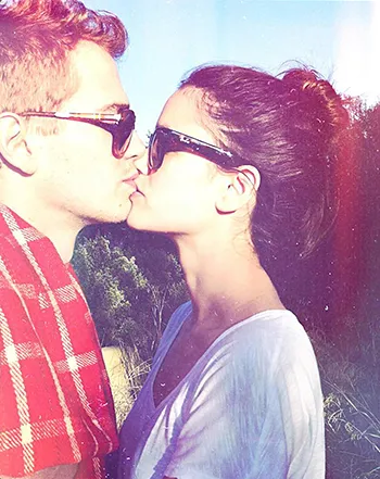 1437144752_rachel bilson hayden christensen kiss 441