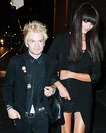 1438022886_deryck whibley 441