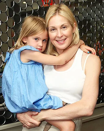 1438198381_kelly rutherford daughter 441