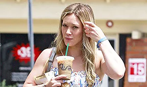 1438702829_hilary duff 300
