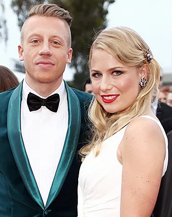 1438785293_macklemore tricia davis 441