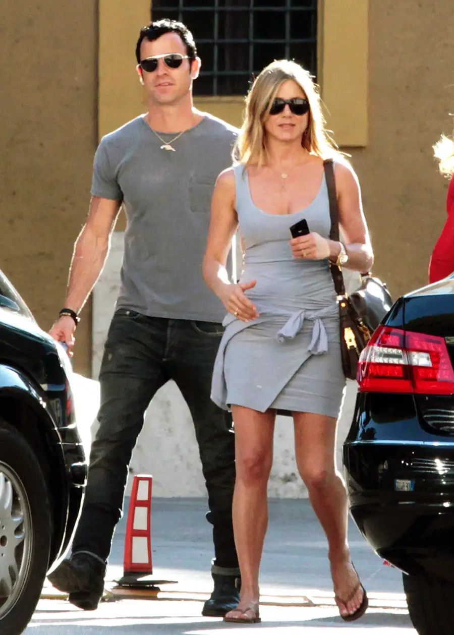 1438882274_justin theroux jennifer aniston june 2012 zoom