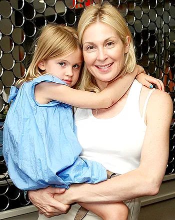 1439228019_kelly rutherford children 441