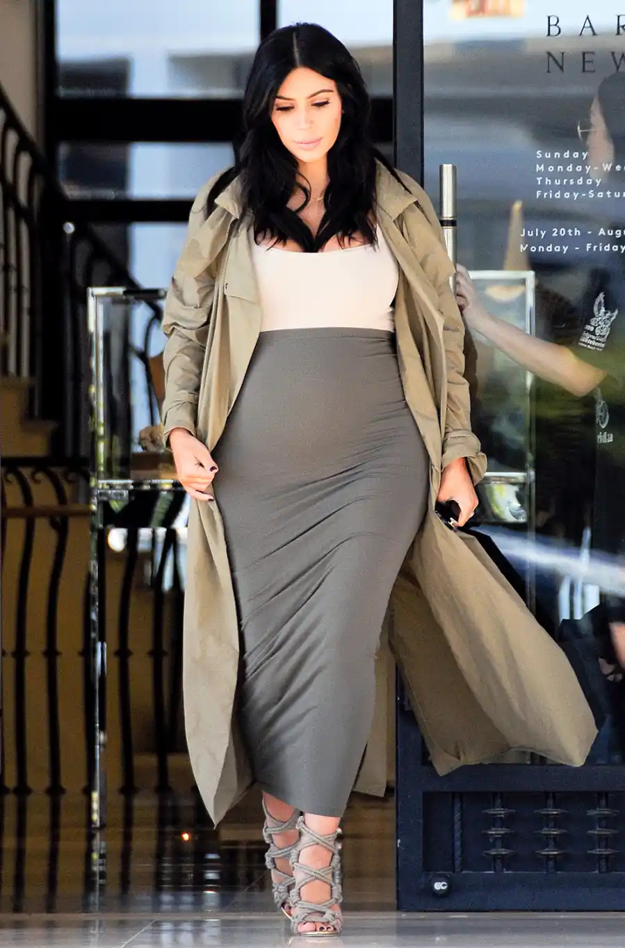 1439410653_kim kardashian august 10 zoom