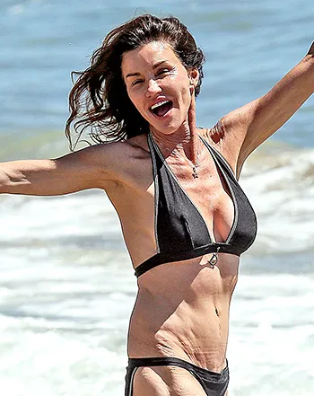 1439837858_janice dickinson bikini 350