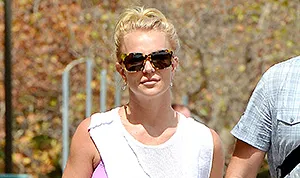 1441301211_britney spears 300