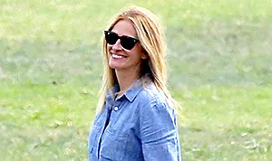 1442328949_julia roberts danny moder 300