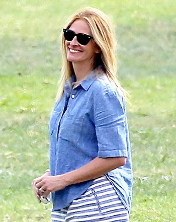 1442328949_julia roberts danny moder 350