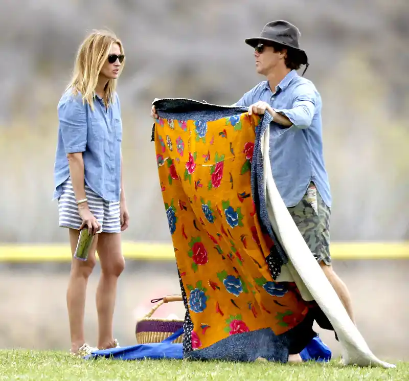 Julia Roberts and Danny Moder at a soccer game in Malibu, California.